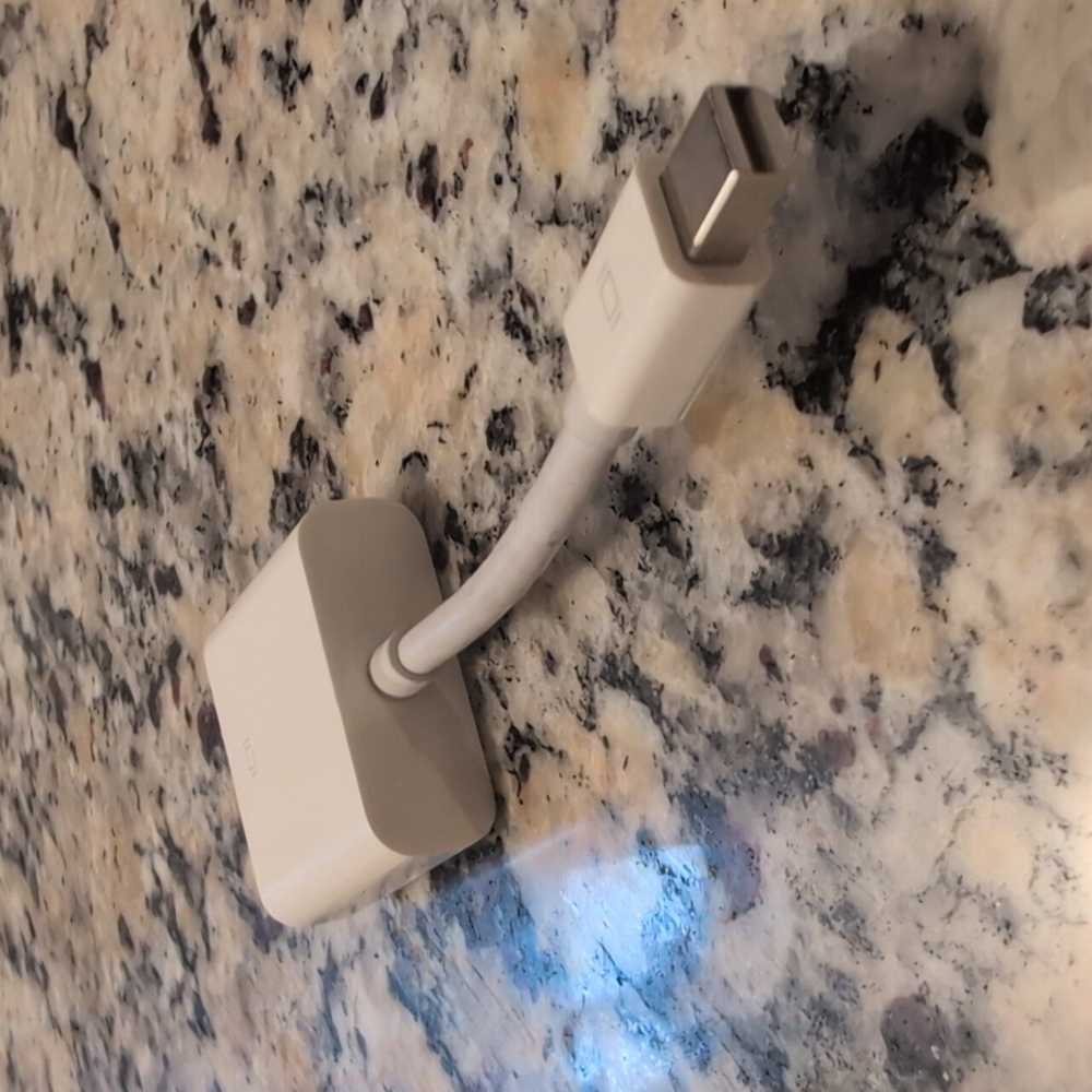 Apple Mini DisplayPort to DVI Adapter - Picture 3 of 6